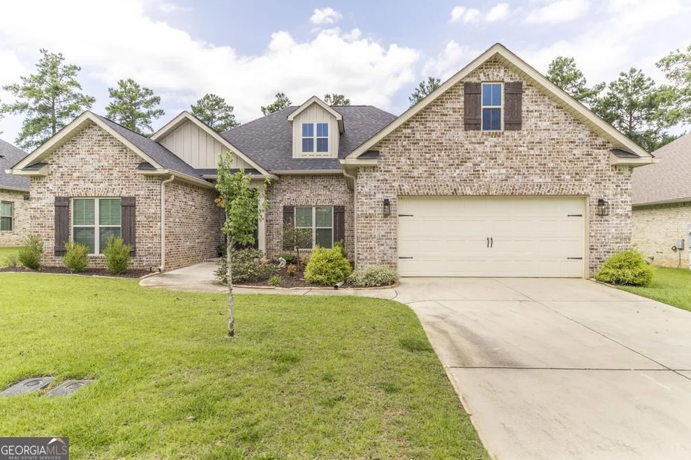 Unit for sale at 104 Gracetree Way, Kathleen, GA 31047