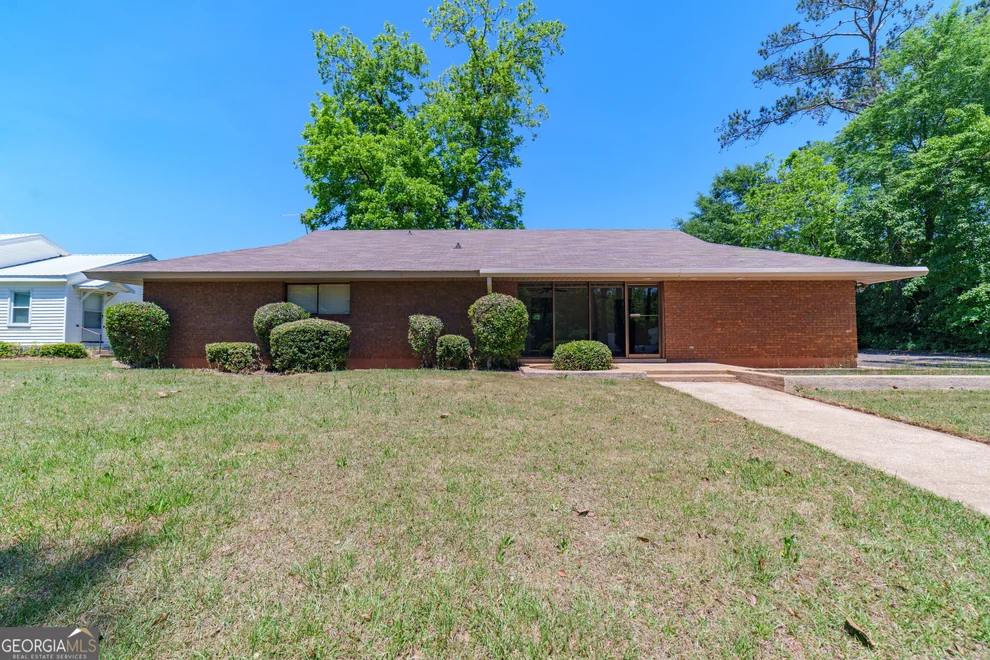 Unit for sale at 61 Perry Avenue, Blakely, GA 39823