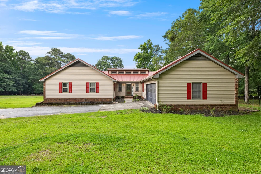 Unit for sale at 217 Lynn Drive, Fayetteville, GA 30215