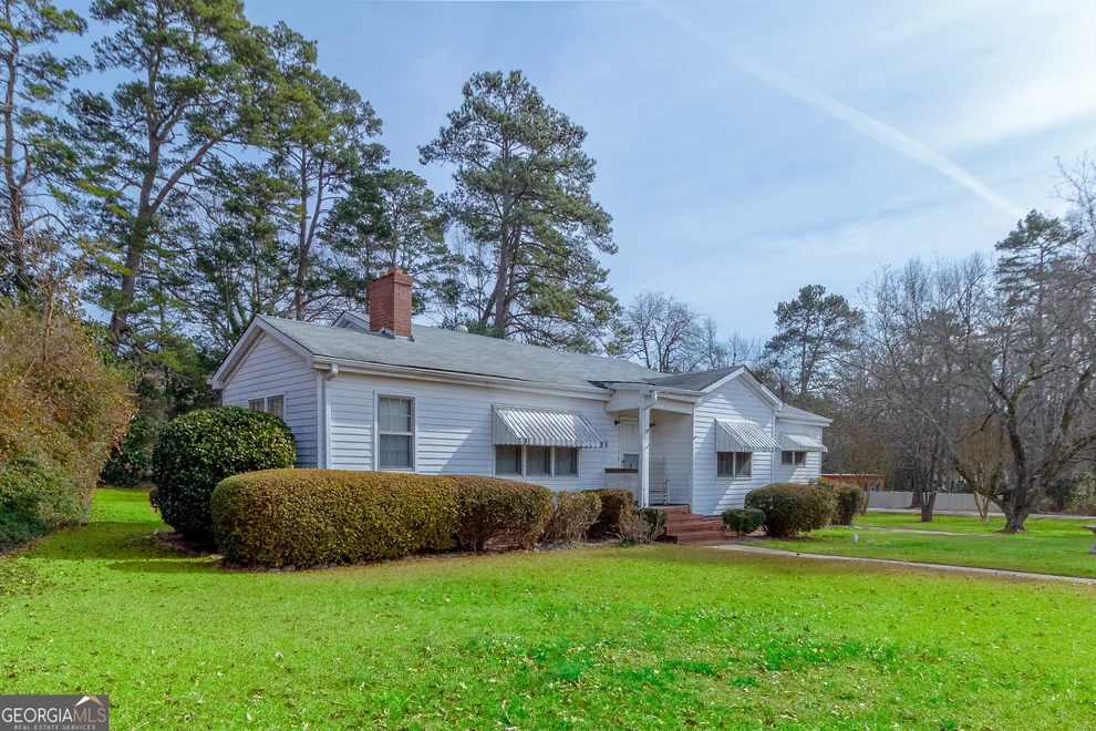 Unit for sale at 317 Georgia Avenue, Winder, GA 30680