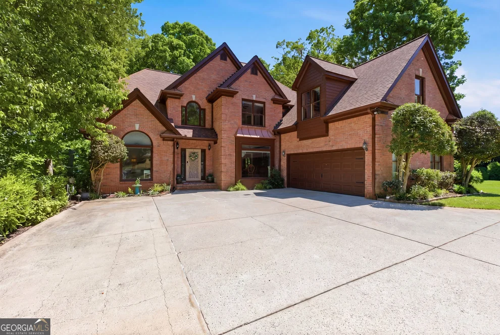 Unit for sale at 8575 Anchor On Lanier Court, Gainesville, GA 30506