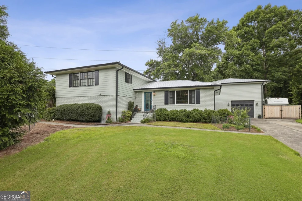 Unit for sale at 6879 Vic Ar Road, Peachtree Corners, GA 30360