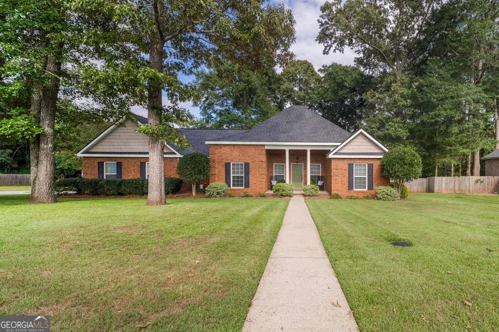 Unit for sale at 301 Hunts Landing Drive, Kathleen, GA 31047