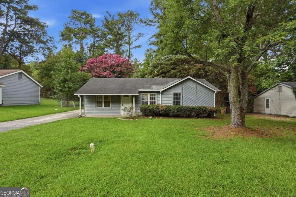 Unit for sale at 8971 Ashwood Drive, Riverdale, GA 30274