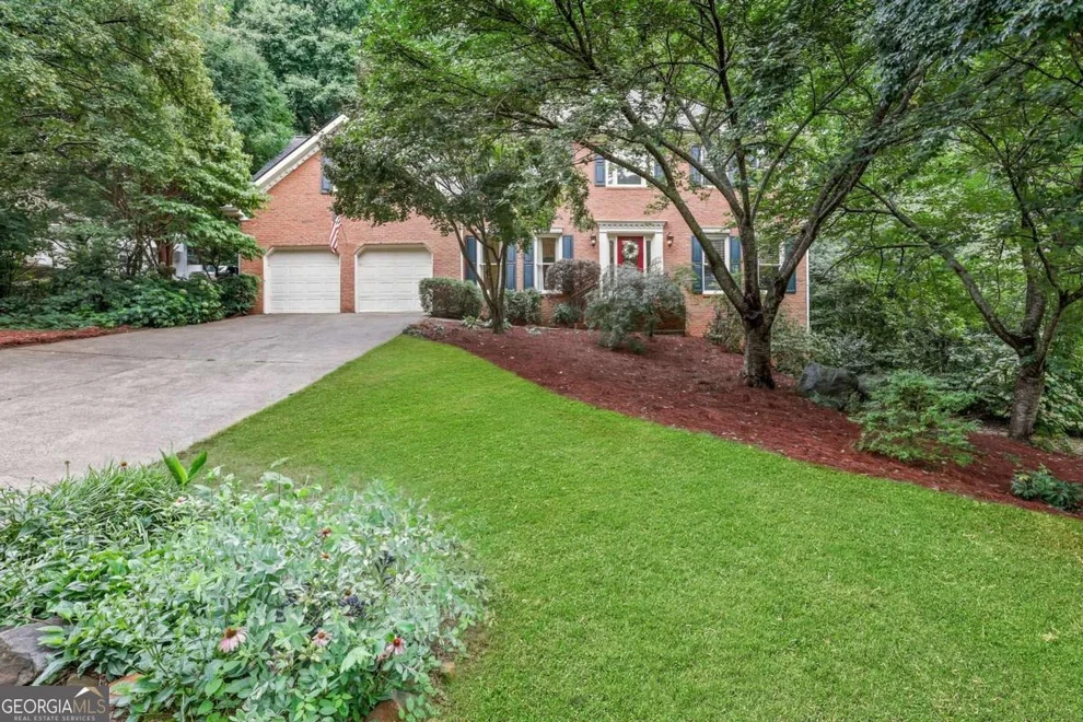 Unit for sale at 2405 Woodbridge Drive, Marietta, GA 30066