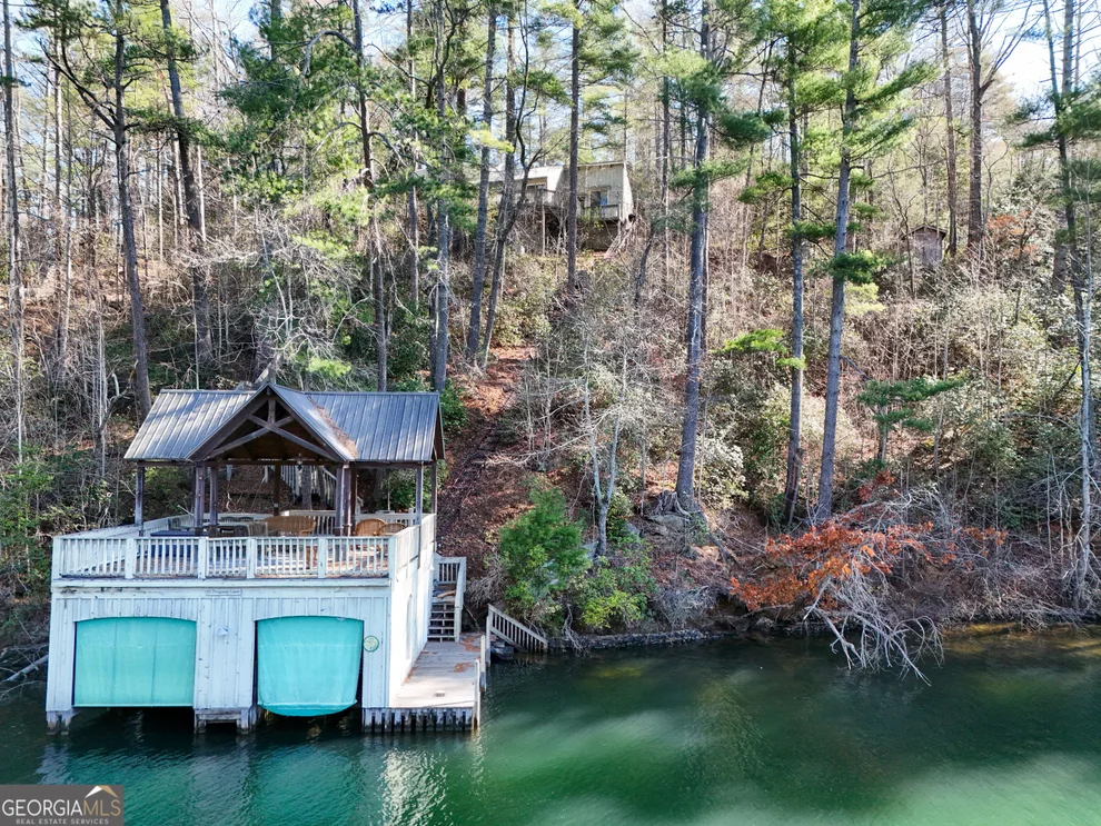 Unit for sale at 91 Dragway Lane, Lakemont, GA 30552