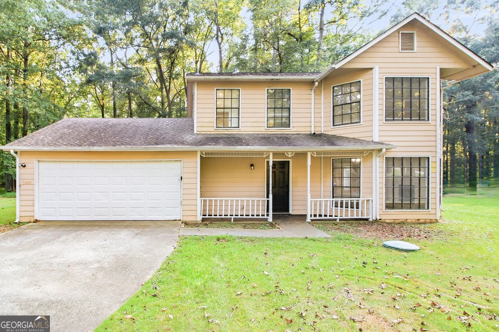 Unit for sale at 135 N Creek Trail, Jonesboro, GA 30238