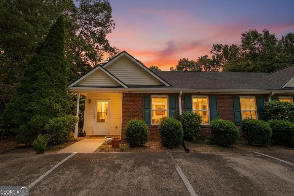Unit for sale at 4012 Hidden Hollow Terrace, Gainesville, GA 30506