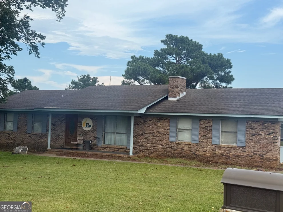 Unit for sale at 1314 Co Rd 79 S, Eufaula, AL 36027