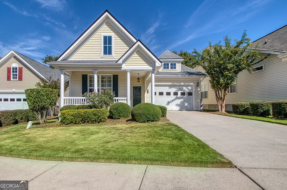 Unit for sale at 13 Hampshire Lane, Newnan, GA 30265