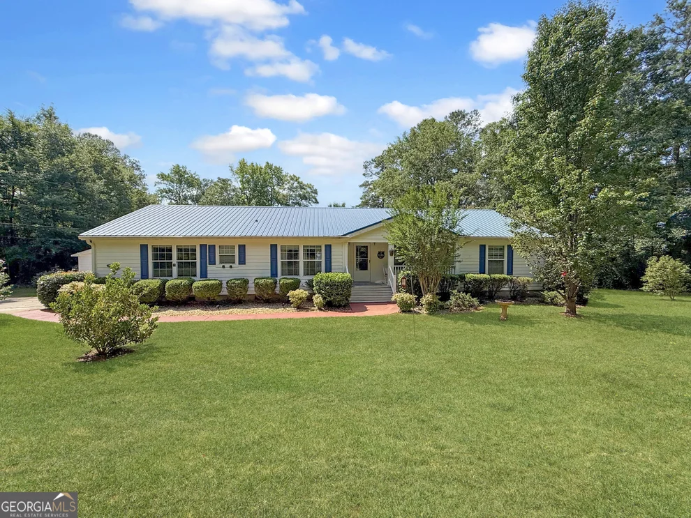 Unit for sale at 266 Pioneer Trail, Jackson, GA 30233