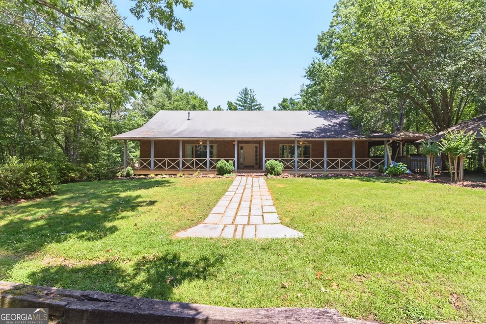 Unit for sale at 290 Bear Cave Trail, Lakemont, GA 30552