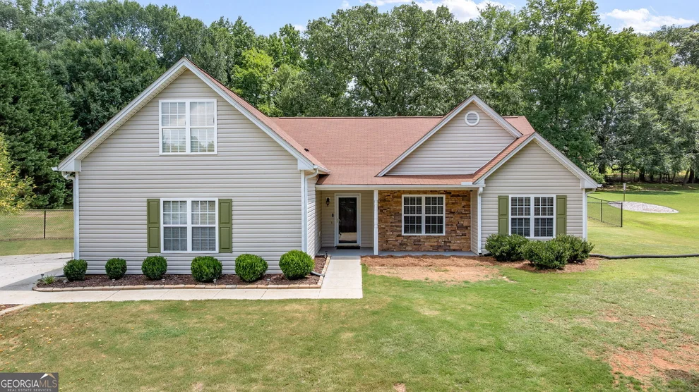 Unit for sale at 378 Kiley Drive, Hoschton, GA 30548