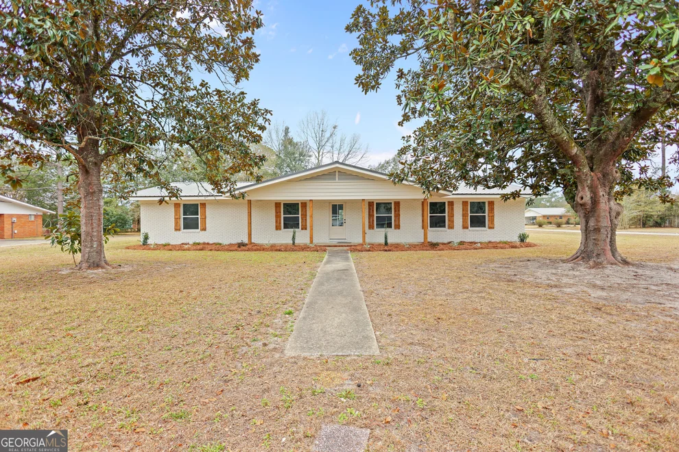 Unit for sale at 215 Glynn Street, Jesup, GA 31545
