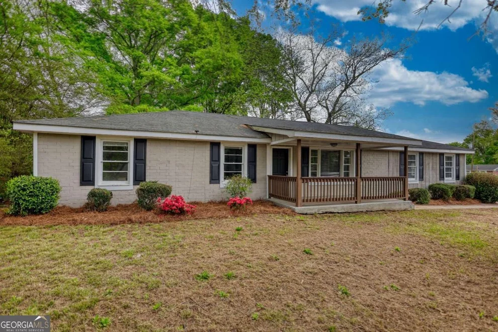Unit for sale at 180 Capitol Avenue, Winder, GA 30680