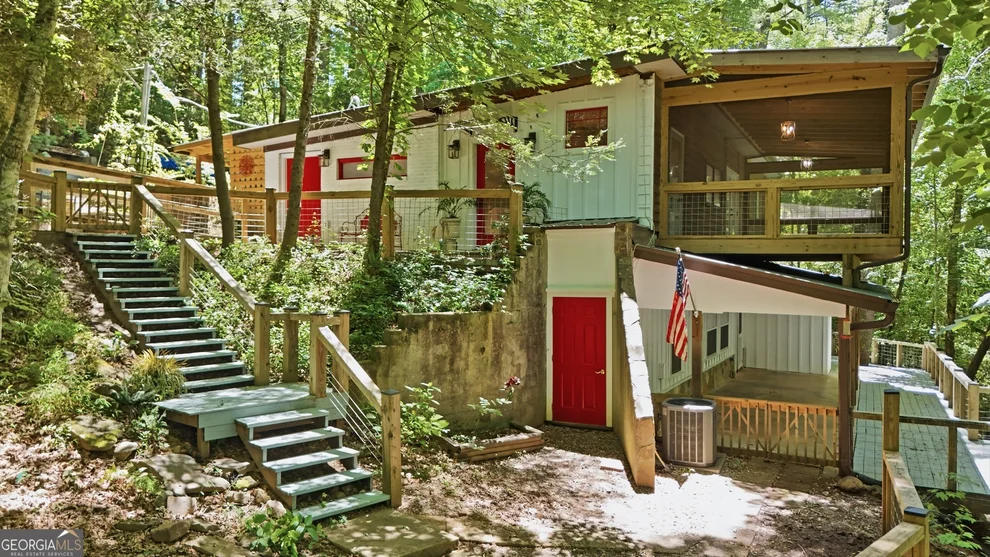 Unit for sale at 700 Sillycook Trail, Clarkesville, GA 30523