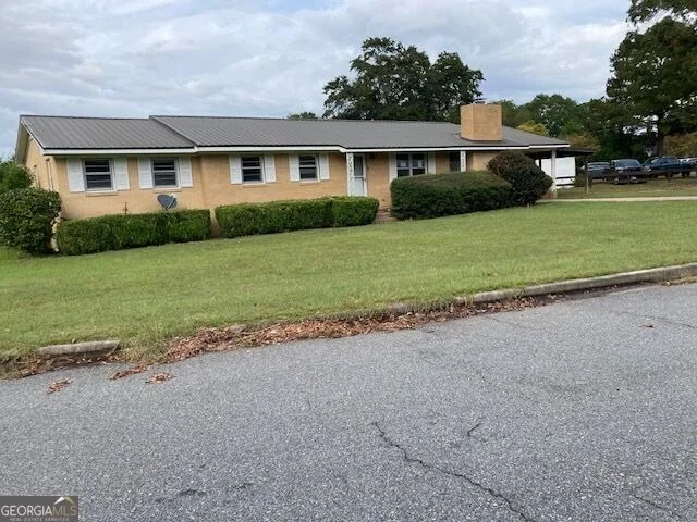 Unit for sale at 129 McVay Drive, Cochran, GA 31014