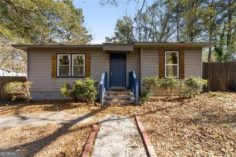 Unit for sale at 501 Aberdeen Drive NW, Atlanta, GA 30318