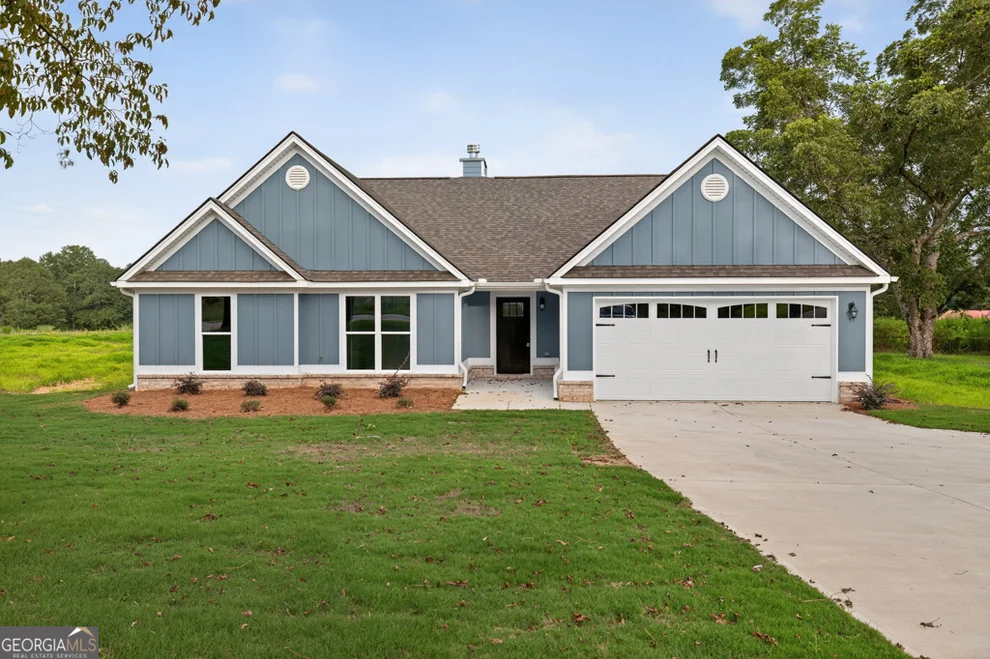 Unit for sale at 225 Mockingbird Lane, Winder, GA 30680
