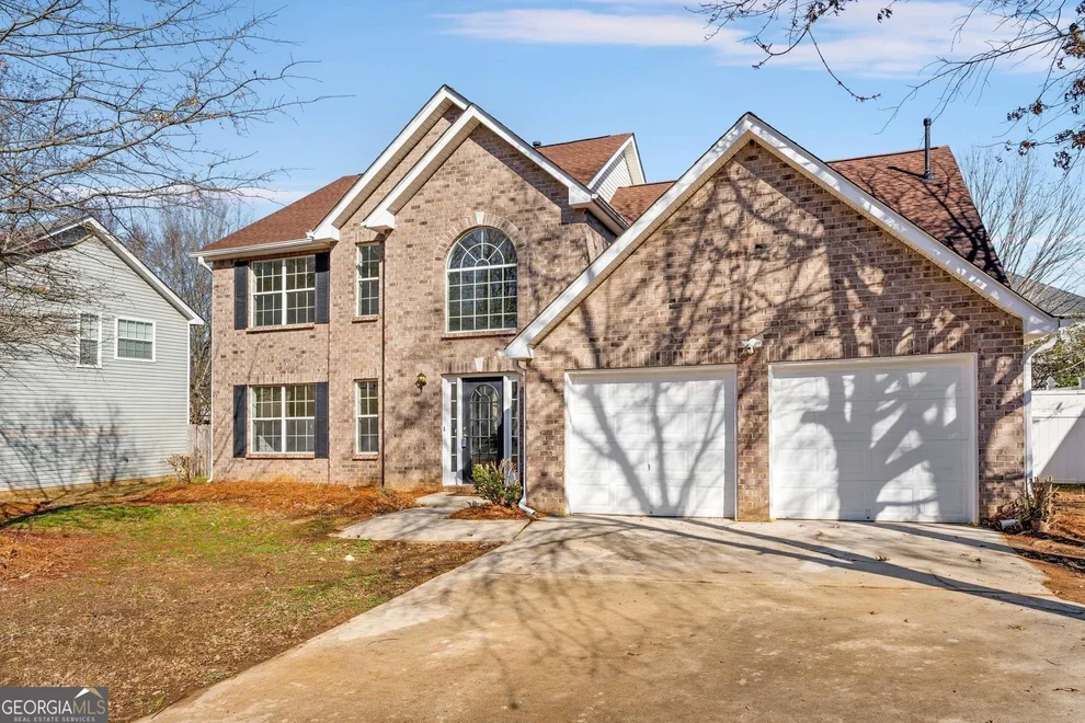 Unit for sale at 120 Kentwood Springs Drive, Hampton, GA 30228