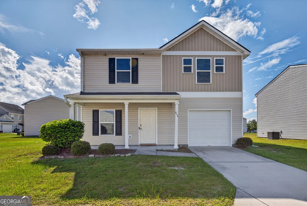 Unit for sale at 215 Barbour Lane, Hinesville, GA 31313