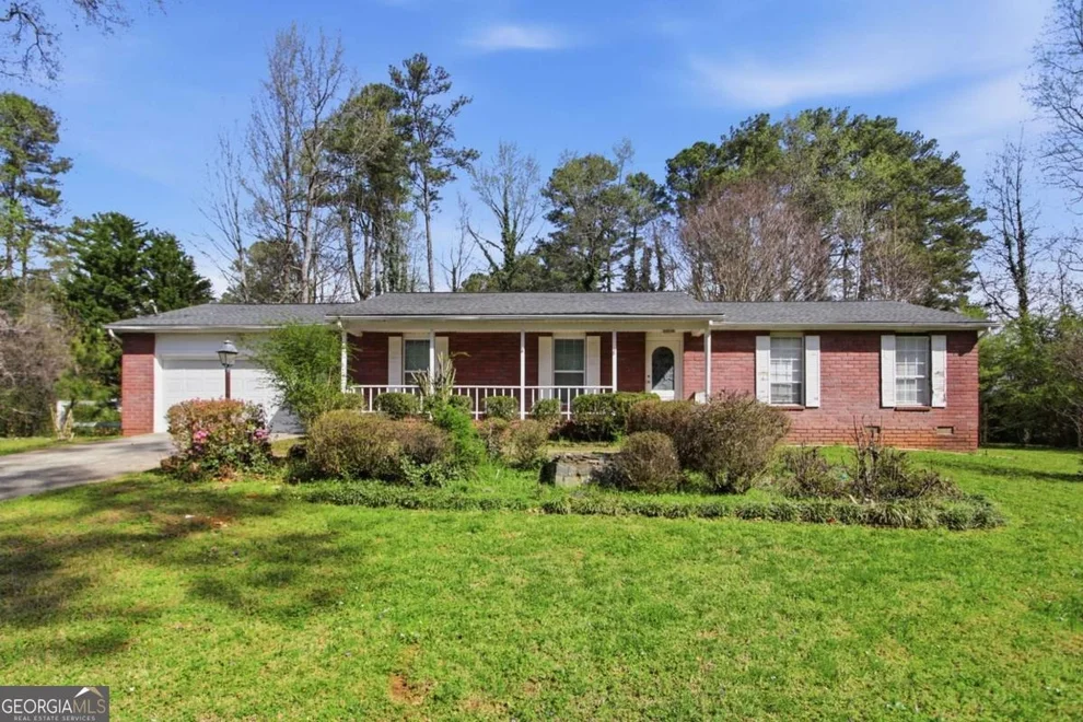 Unit for sale at 860 Regency Court, Lawrenceville, GA 30044