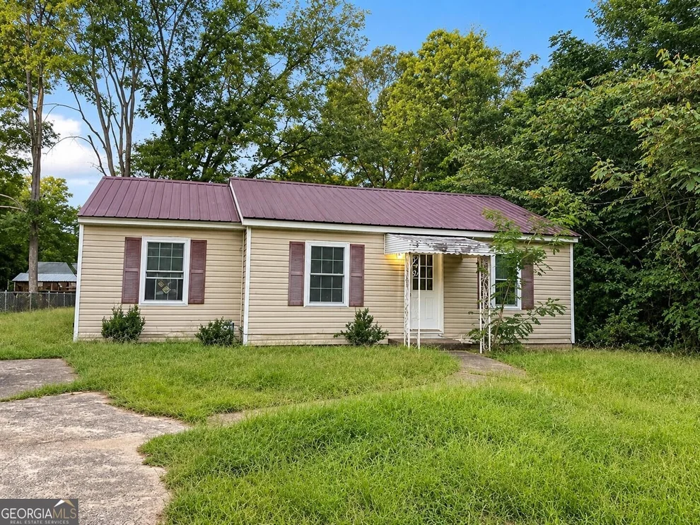 Unit for sale at 207 Uncle Remus Court, Eatonton, GA 31024