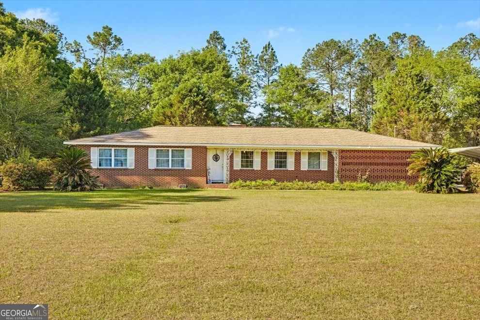 Unit for sale at 803 E Barnard Street, Glennville, GA 30427
