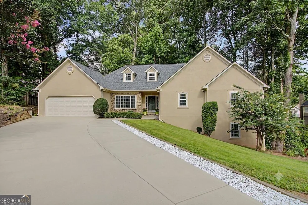 Unit for sale at 311 Clubhouse Court NW, Kennesaw, GA 30144