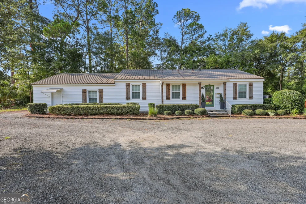 Unit for sale at 305 Ty Ty Street, Jesup, GA 31545