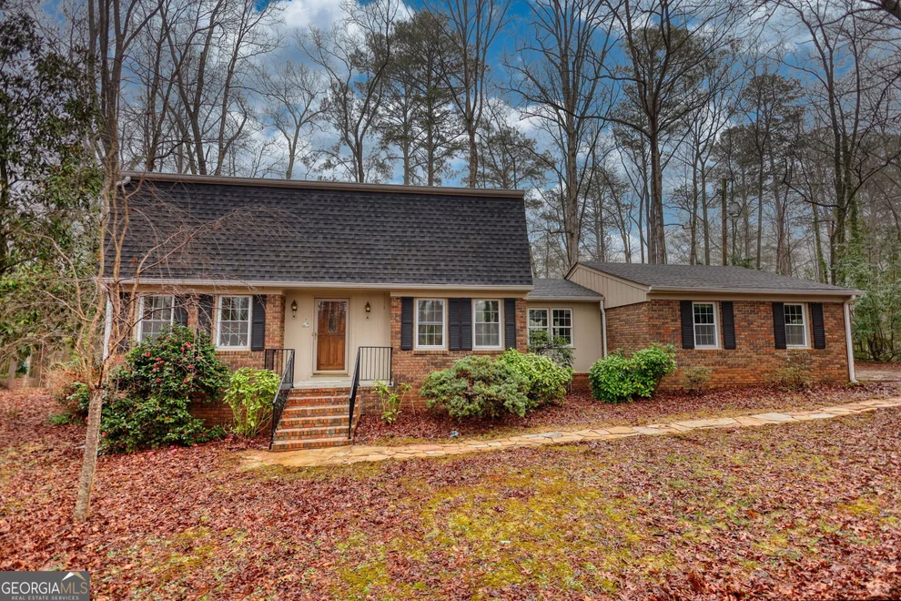 Unit for sale at 30 Meadow Lane, Covington, GA 30014