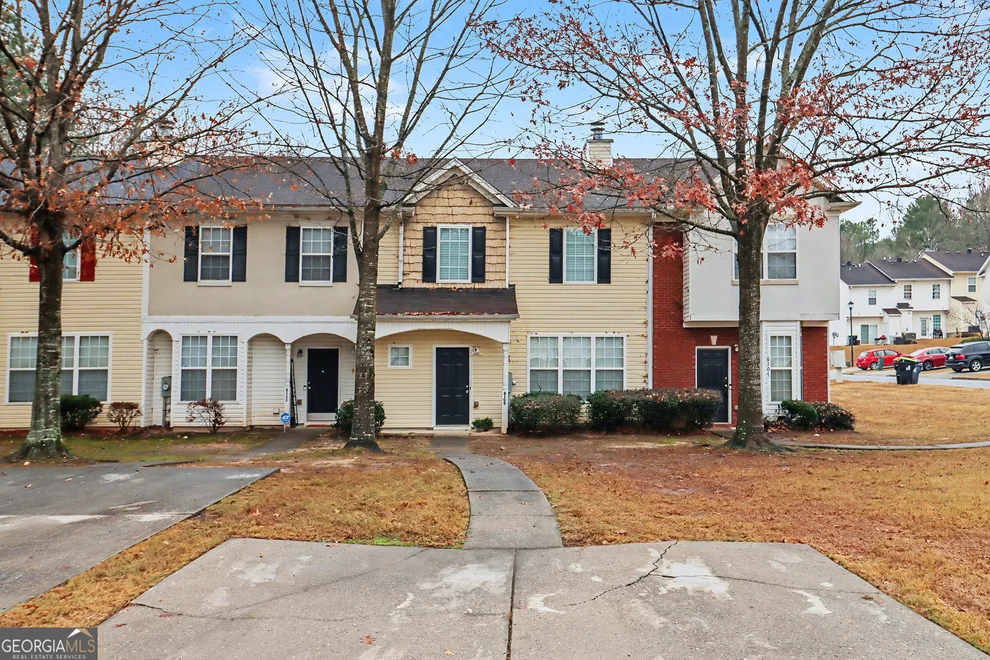 Unit for sale at 6109 Camden Forrest Drive, Riverdale, GA 30296