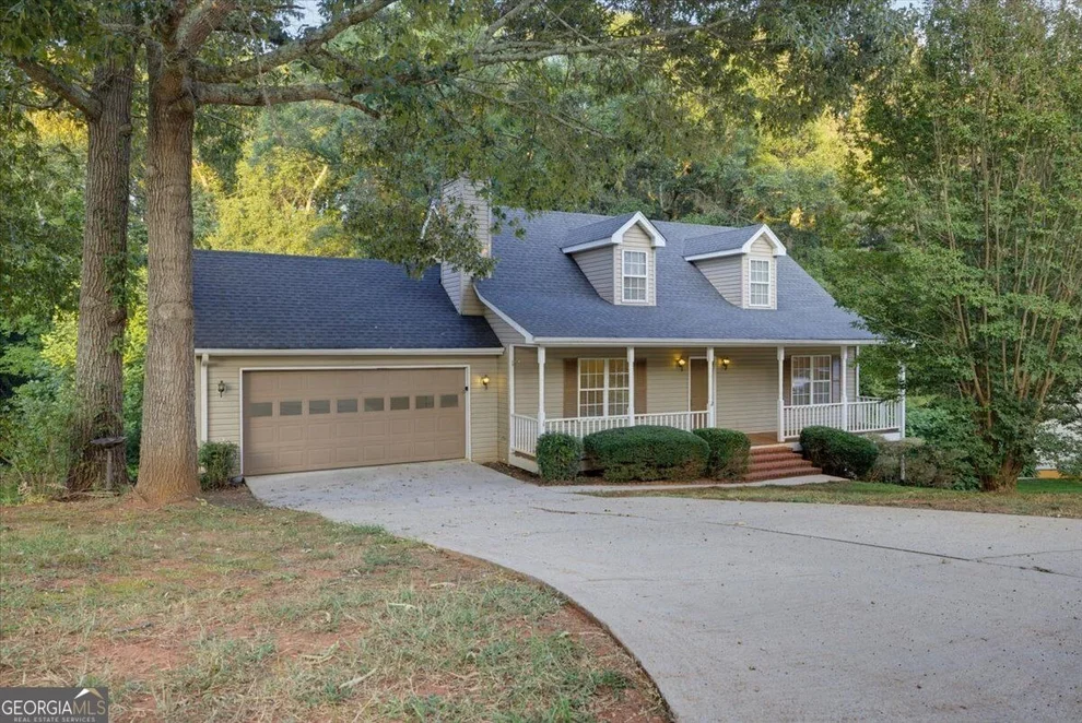 Unit for sale at 5118 Big Spruce Trail, Gainesville, GA 30507
