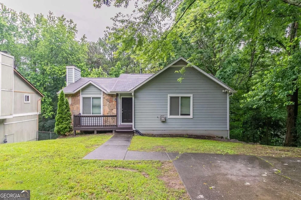 Unit for sale at 2654 Laurel View Drive, Snellville, GA 30039