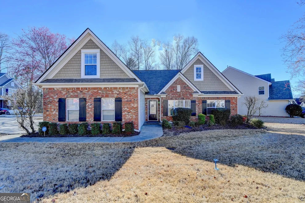 Unit for sale at 2490 Fieldview, Buford, GA 30519