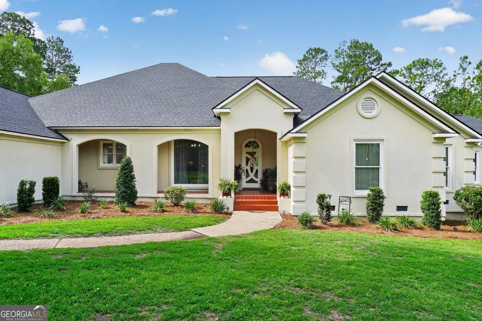 Unit for sale at 7 Lakeview Cove, Moultrie, GA 31768