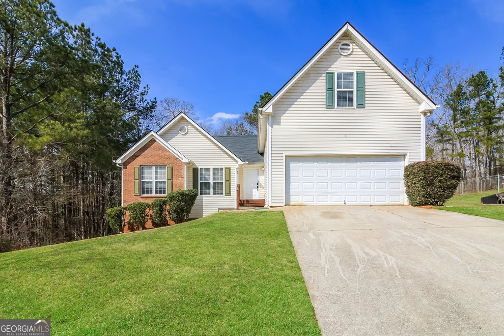 Unit for sale at 80 E Lawn Drive, Covington, GA 30016