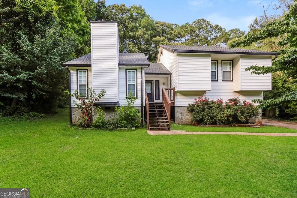 Unit for sale at 3186 Pilgrims Drive, Douglasville, GA 30135