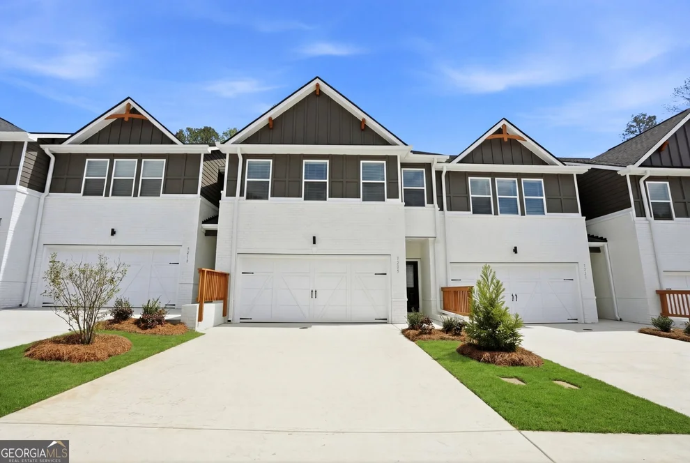 Unit for sale at 3232 Winding Waters Way, Powder Springs, GA 30127
