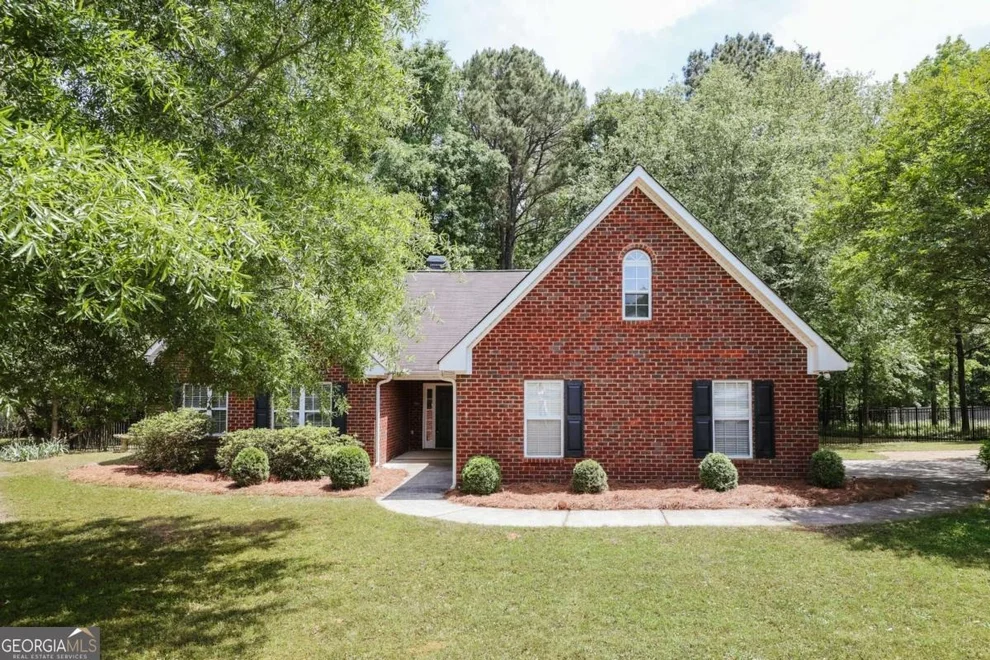 Unit for sale at 350 Brickleberry Ridge, Athens, GA 30605