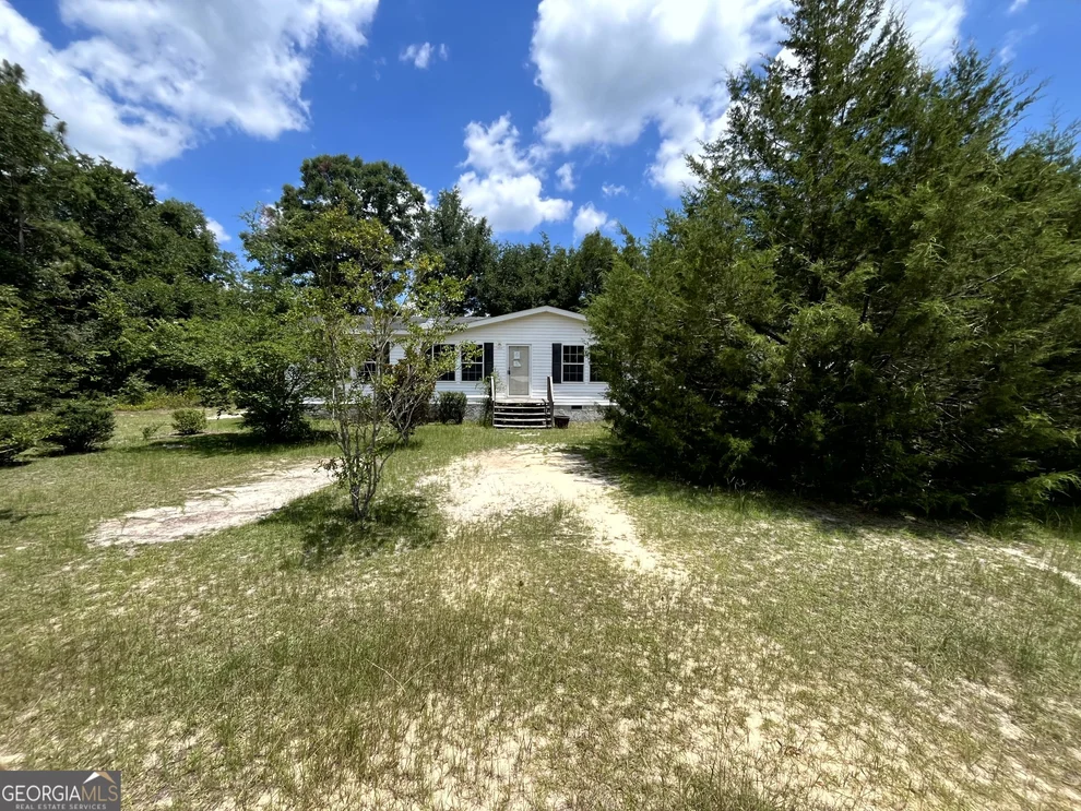 Unit for sale at 952 River Ridge Circle, Jesup, GA 31545