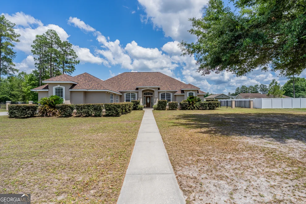 Unit for sale at 716 Stonewall Jackson Place, Waycross, GA 31503