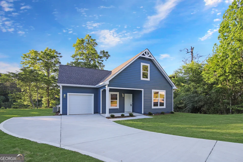 Unit for sale at 201 Duck Walk Way, Hogansville, GA 30230