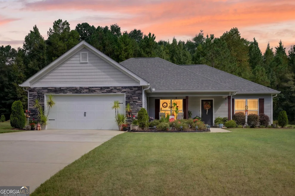 Unit for sale at 164 Oak Haven Lane, Barnesville, GA 30204