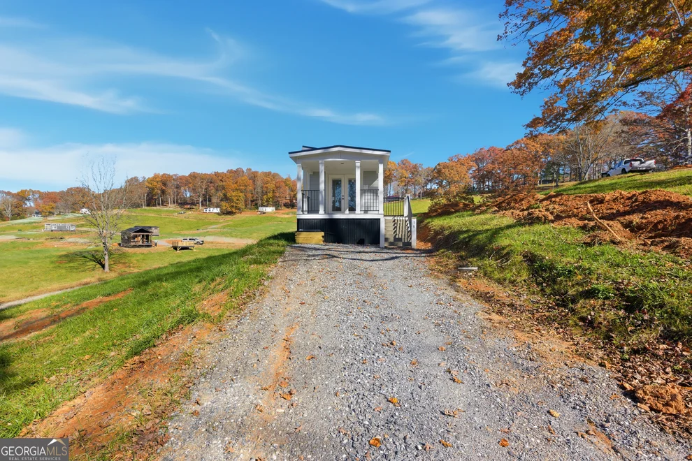 Unit for sale at 527 Saunders Road, Franklin, NC 28734