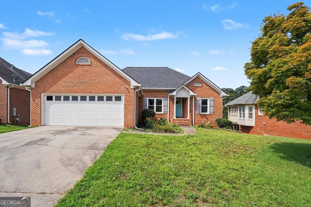 Unit for sale at 365 Oakpark Terrace, Mcdonough, GA 30253