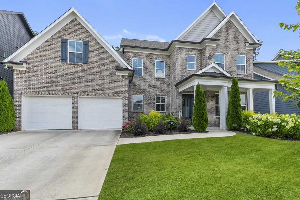 Unit for sale at 710 Bridgeview Drive, Canton, GA 30115