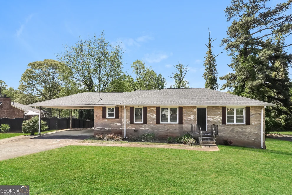 Unit for sale at 611 Walnut Way SW, Marietta, GA 30060