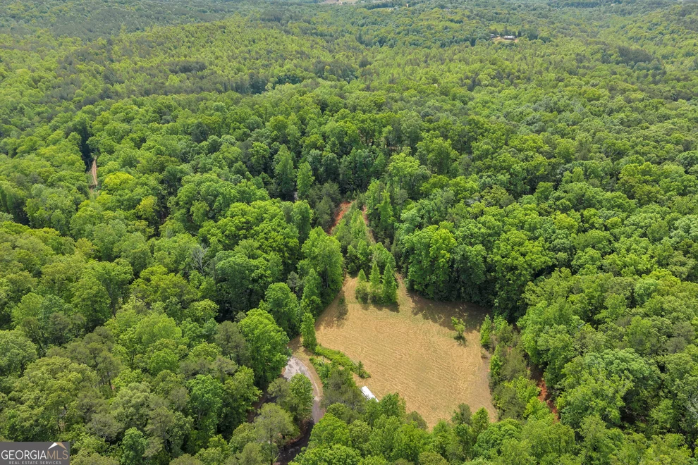 Unit for sale at 749 Cherokee Road, Toccoa, GA 30577