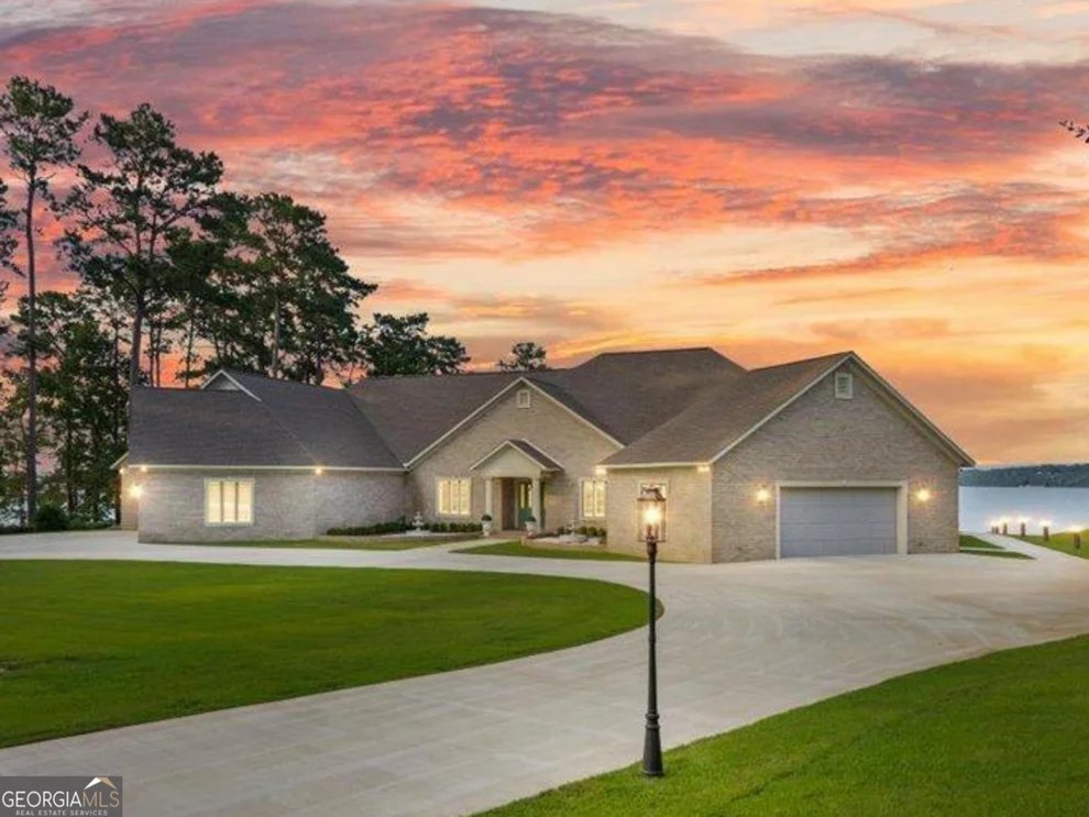Unit for sale at 208 MERION Drive, EUFAULA, AL 36027